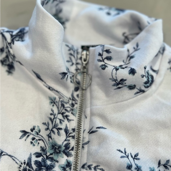 Wild Fable quarter zip blue floral sweatshirt sz M - Picture 5 of 6